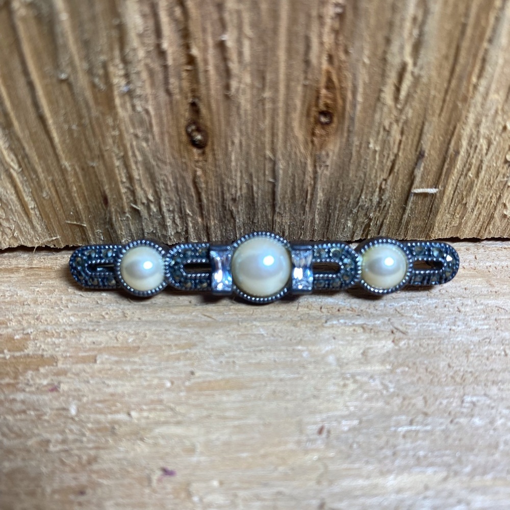 Vintage JUDITH JACK Sterling Marcasite & Pearl pin